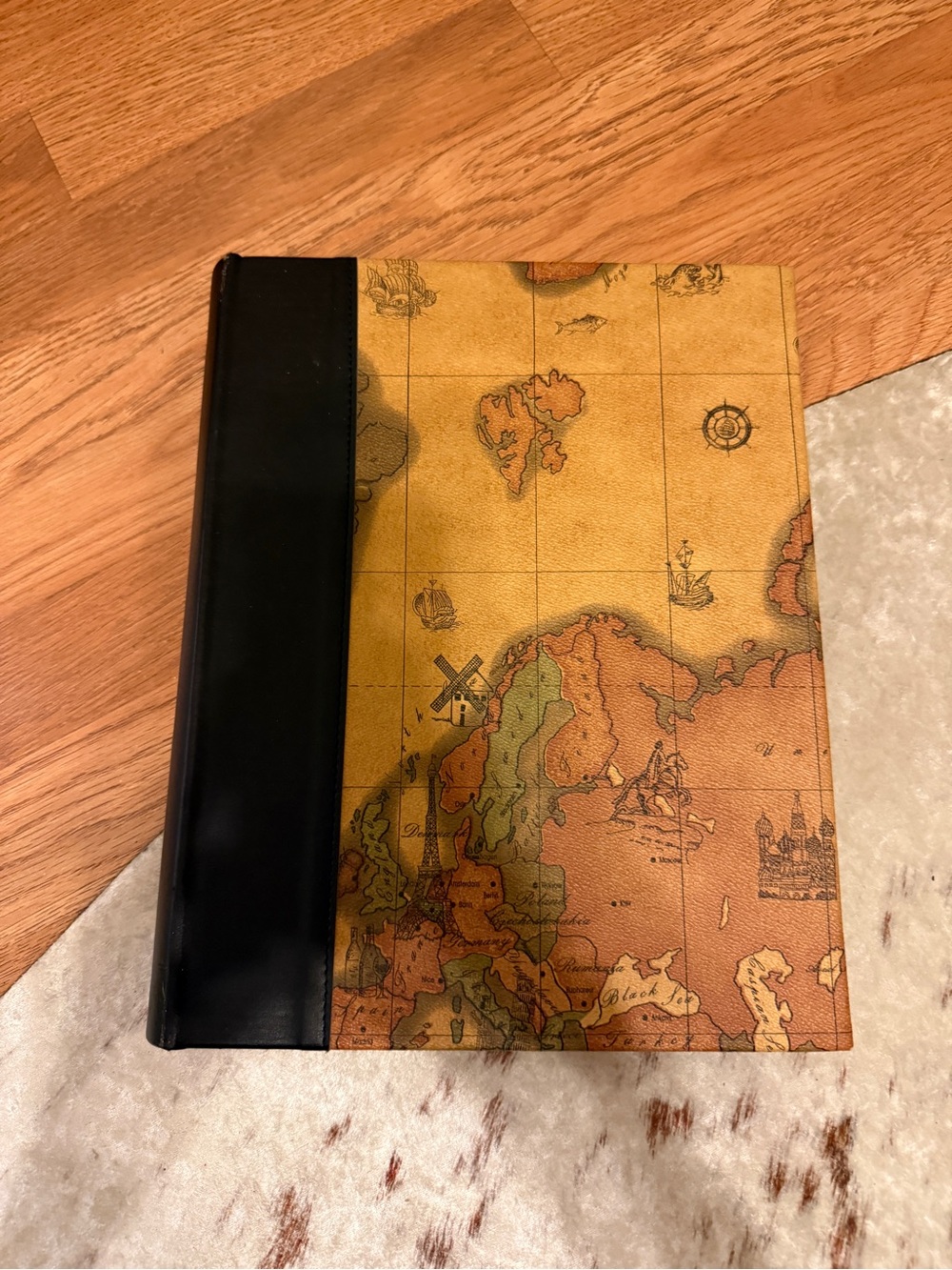World map photo album for 5x6 photos